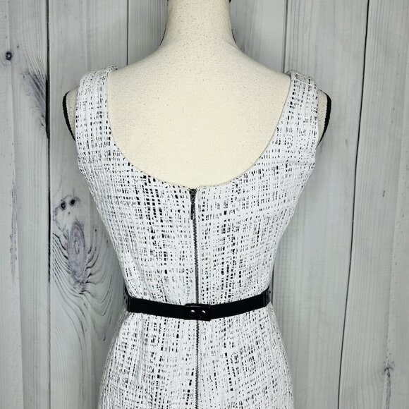 KARL LAGERFELD PARIS Jacquard Fit & Flare Dress Sz 4 Black White Belted - Picture 9 of 12